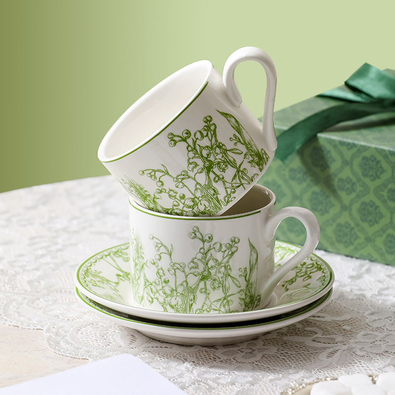 Zestaw filiżanek i spodków z m – Coffee Tea English recenzja i cena