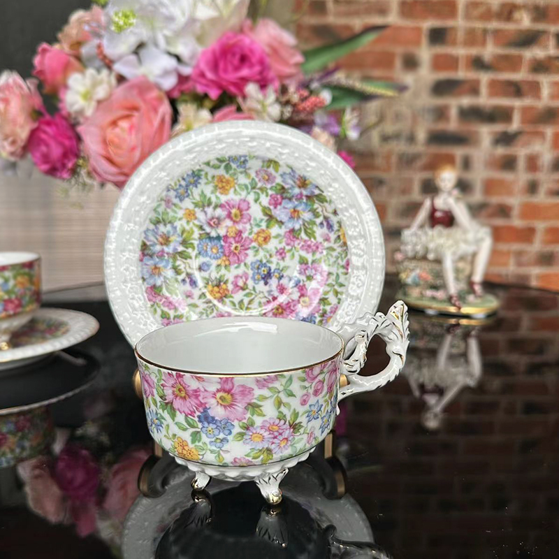 Filiżanki do kawy, talerze, po – Coffee Tea English recenzja i cena